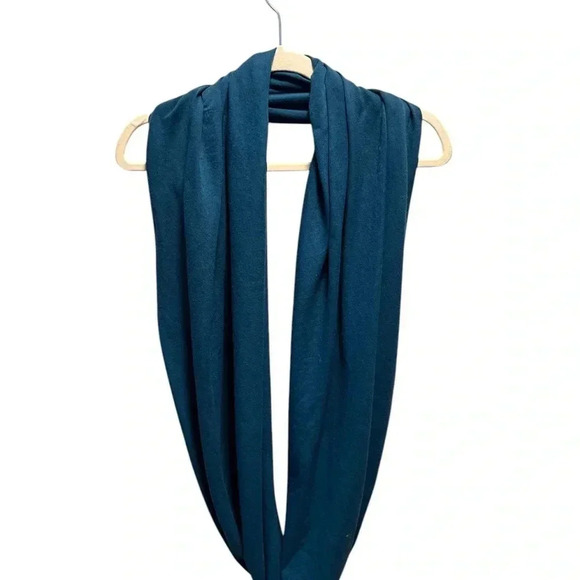 Necklush /Circle Scarf /Teal Blue …. New 🌼 - Picture 3 of 3